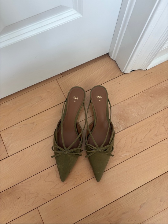 Zara Shoes - Zara Olive Green Pointed Toe Slingback Mules with Bow